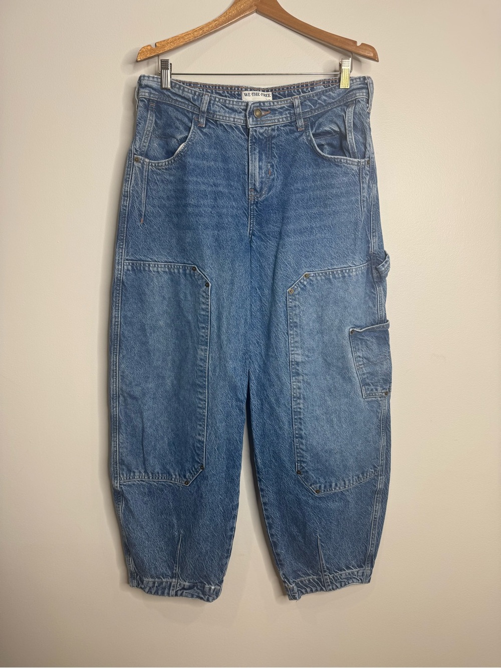We The Free Loren High Rise Barrel Jeans Medium Distressed Wash Utility Size 28